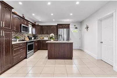 735 NW 129th St, North Miami, FL 33168 - Photo 8