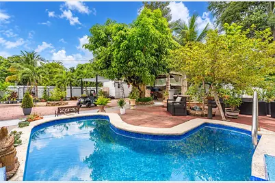 735 NW 129th St, North Miami, FL 33168 - Photo 4