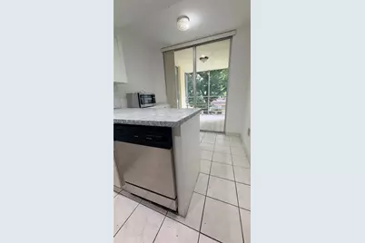 17890 W Dixie Hwy 215 Hwy #215, North Miami Beach, FL 33160 - Photo 2