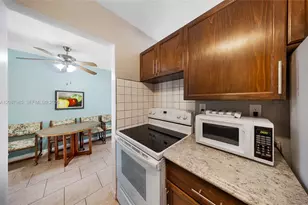 15610 NE 6th Ave, Miami, FL 33162 - Photo 10