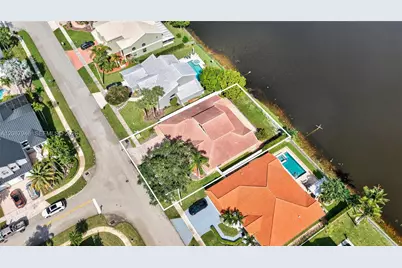 20141 NW 10th St, Pembroke Pines, FL 33029 - Photo 58