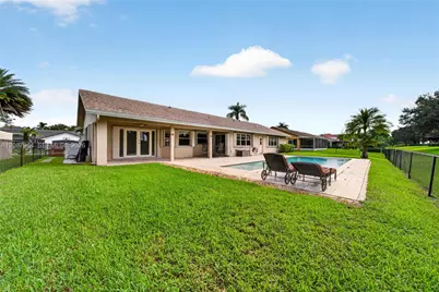 19960 NW 2nd St, Pembroke Pines, FL 33029 - Photo 54