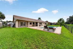 19960 NW 2nd St, Pembroke Pines, FL 33029 - Photo 54