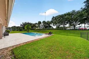 19960 NW 2nd St, Pembroke Pines, FL 33029 - Photo 50