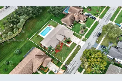19960 NW 2nd St, Pembroke Pines, FL 33029 - Photo 12