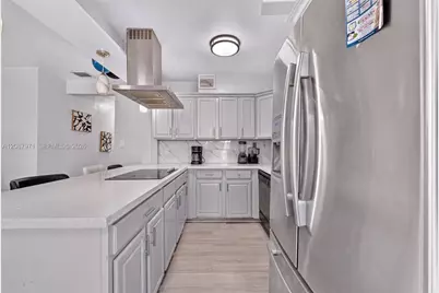 730 N 64th Ave, Hollywood, FL 33024 - Photo 8