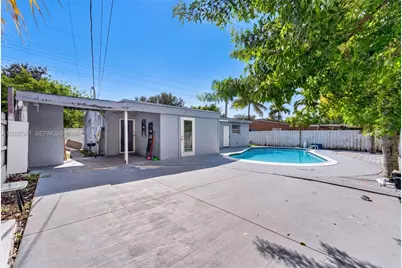 730 N 64th Ave, Hollywood, FL 33024 - Photo 20