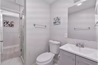 730 N 64th Ave, Hollywood, FL 33024 - Photo 10