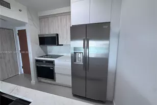 31 SE 5th St, Miami, FL 33131 - Photo 14