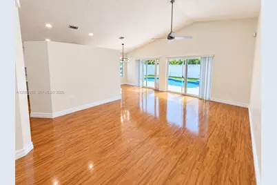 17542 NW 12th St, Pembroke Pines, FL 33029 - Photo 8