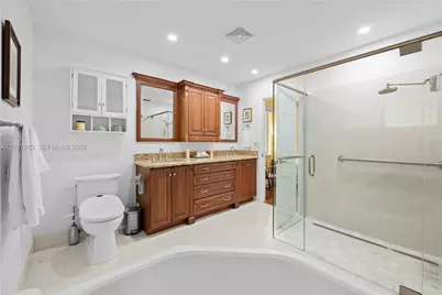 6581 Falconsgate Ave, Davie, FL 33331 - Photo 24