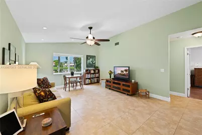 6581 Falconsgate Ave, Davie, FL 33331 - Photo 18