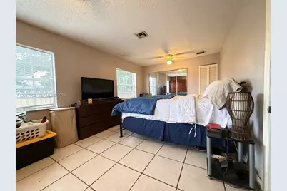 2118 NW 83rd St, Miami, FL 33147 - Photo 4
