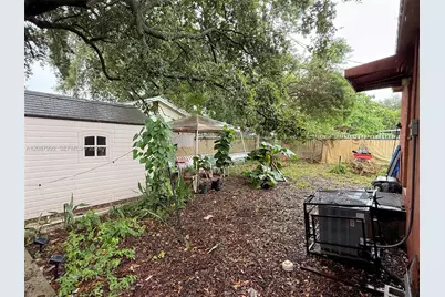 2118 NW 83rd St, Miami, FL 33147 - Photo 54