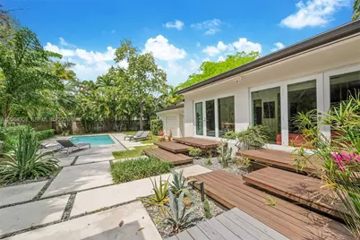 5800 SW 50th Ter #5800, Miami, FL 33155 - Photo 2