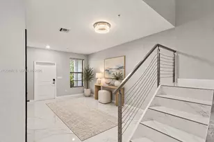 221 SW 159th Way, Pembroke Pines, FL 33027 - Photo 2