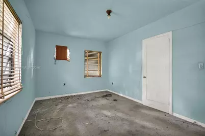 424 Minola Dr, Miami Springs, FL 33166 - Photo 10