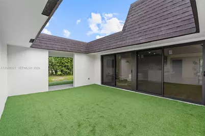 4705 Bayberry Ln, Tamarac, FL 33319 - Photo 2