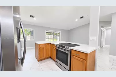 8331 NW 44th Ct, Lauderhill, FL 33351 - Photo 4