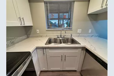 8460 Shadow Ct #1-4, Coral Springs, FL 33071 - Photo 4