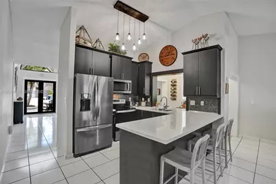 8971 NW 150th Ter, Miami Lakes, FL 33018 - Photo 14