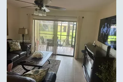 2 Briarwood Cir #112, Hollywood, FL 33024 - Photo 6