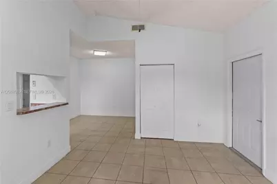 1971 NW 96th Ter #9K, Pembroke Pines, FL 33024 - Photo 4
