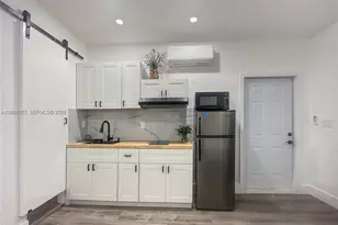 15400 SW 169th Ln, Miami, FL 33187 - Photo 2