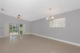 17022 NW 12th St, Pembroke Pines, FL 33028 - Photo 8