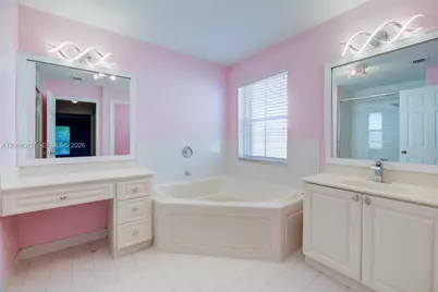 13945 S Cypress Cove Cir, Davie, FL 33325 - Photo 22