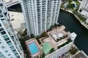 31 SE 5th St, Miami, FL 33131 - Photo 10