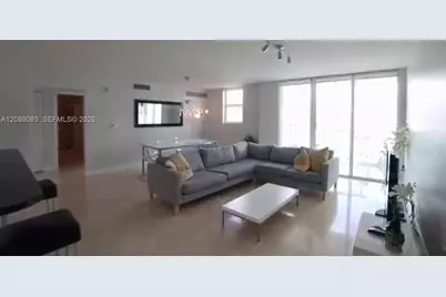 31 SE 5th St #2001, Miami, FL 33131 - Photo 8