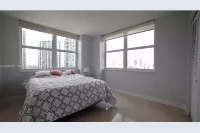 31 SE 5th St #2001, Miami, FL 33131 - Photo 6