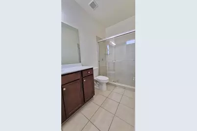 10570 W 33rd Ln, Hialeah, FL 33018 - Photo 10
