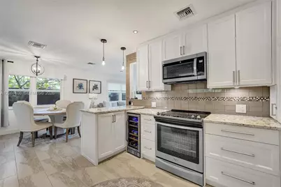 418 NW 20th St, Wilton Manors, FL 33311 - Photo 16