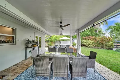 418 NW 20th St, Wilton Manors, FL 33311 - Photo 32