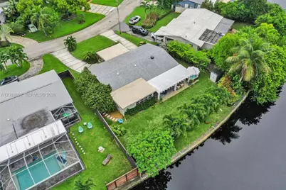 418 NW 20th St, Wilton Manors, FL 33311 - Photo 1