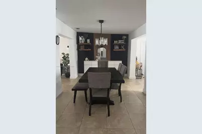 17831 NW 84th Ct, Miami, FL 33015 - Photo 16