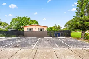 612 NW 10th Terrace, Fort Lauderdale, FL 33311 - Photo 10
