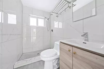 612 NW 10th Ter #B, Fort Lauderdale, FL 33311 - Photo 8