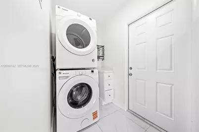 612 NW 10th Ter #C, Fort Lauderdale, FL 33311 - Photo 10