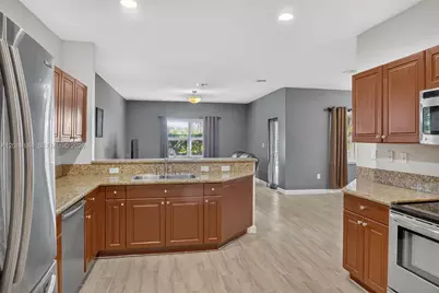 159 NE 36th Ter, Homestead, FL 33033 - Photo 10