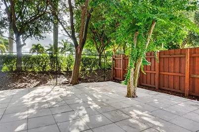 159 NE 36th Ter, Homestead, FL 33033 - Photo 6