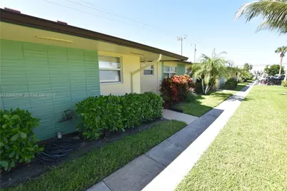 2941 Crosley Dr W #H, West Palm Beach, FL 33415 - Photo 1