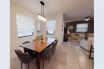 11014 W 35th Ln, Hialeah, FL 33018 - Photo 10