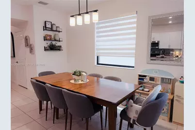 11014 W 35th Ln, Hialeah, FL 33018 - Photo 6