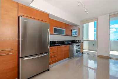 253 NE 2nd St #3105, Miami, FL 33132 - Photo 14