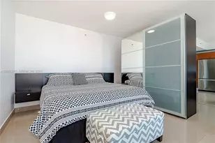 253 NE 2nd St, Miami, FL 33132 - Photo 10
