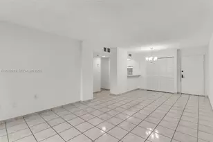 210 Fontainebleau Blvd, Miami, FL 33172 - Photo 8
