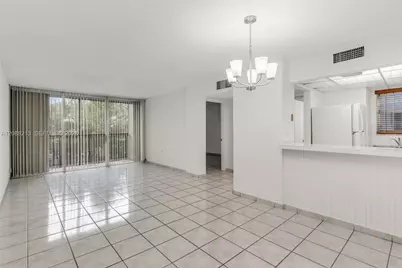 210 Fontainebleau Blvd #410, Miami, FL 33172 - Photo 4